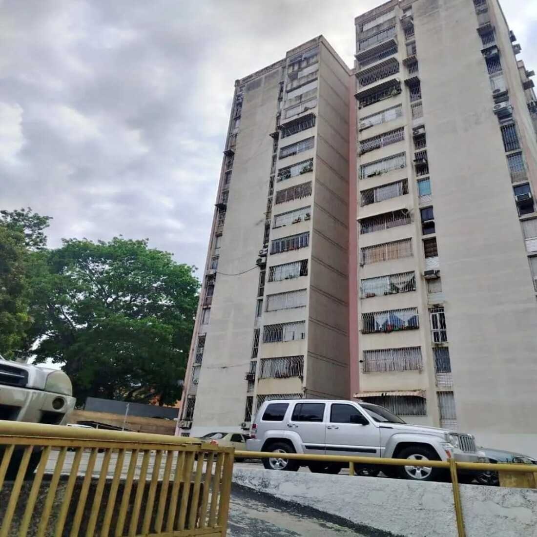AI-3405-004- Alquilo Apartamento Amoblado Ubicado en el Conjunto Residencial Andrés Eloy Blanco. Valencia. Estado Carabobo. Venezuela
