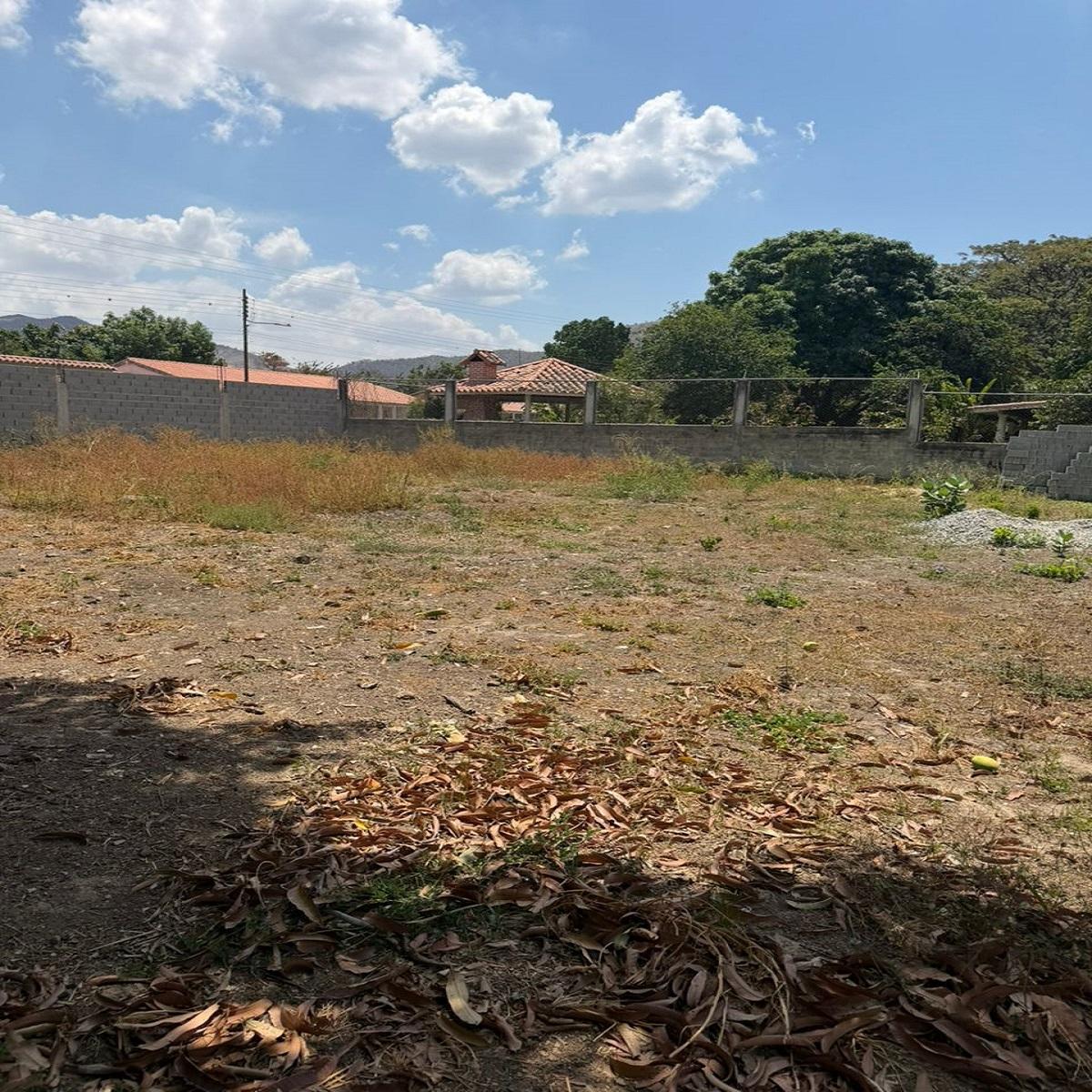 IA-3319-011- Vendo Excelente Terreno Ubicado en el Sector El Toco, Vía Vigirima, Guacara, Edo. Carabobo. Venezuela.