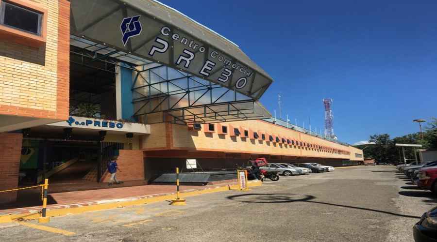 AI-2548-001 Alquilo Amplio Local en el Centro Comercial Prebo, Valencia. Edo. Carabobo. Venezuela.
