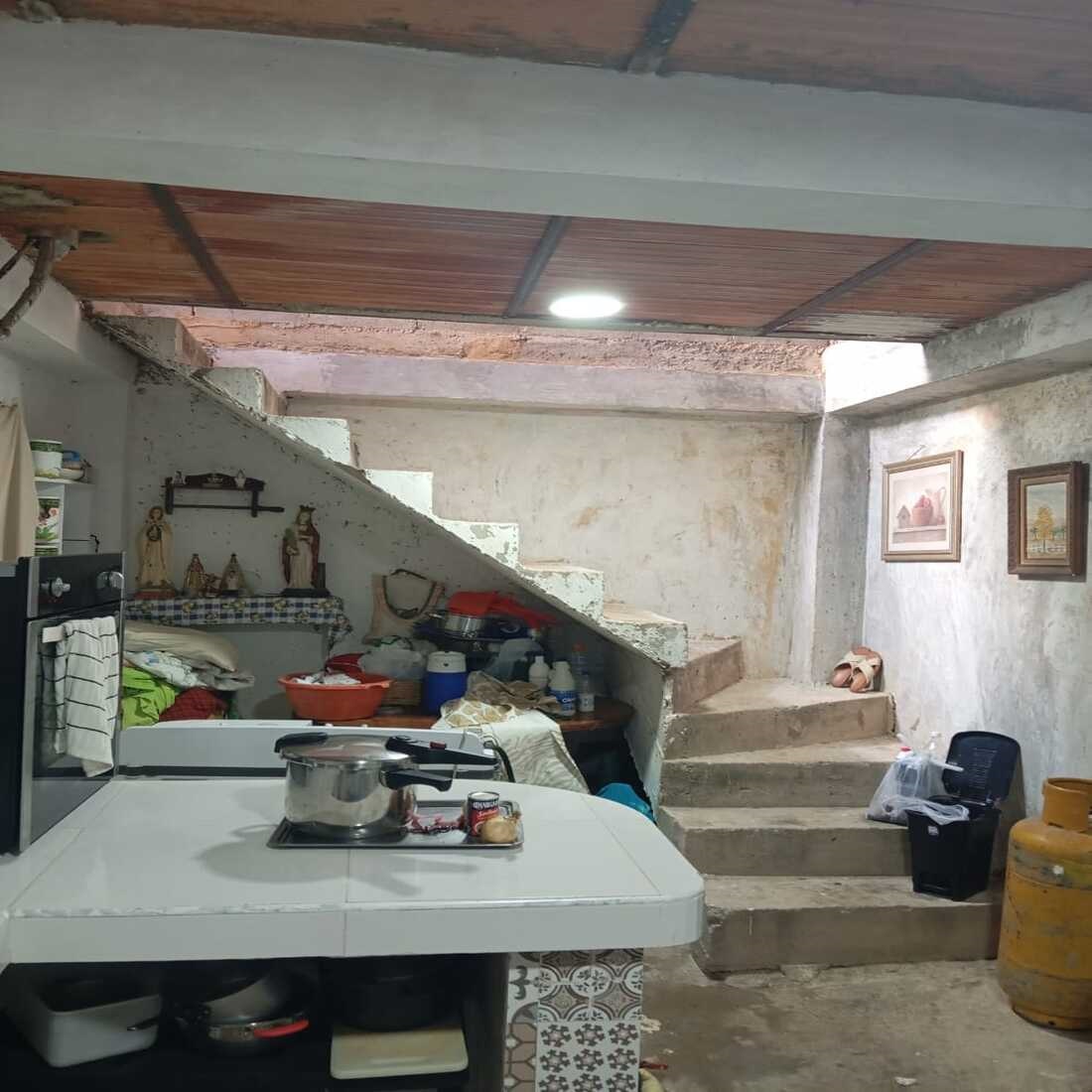 AI-3317-051 Vendo Confortable Casa en la Urbanización Lomas de la Hacienda, San Diego, Edo. Carabobo Venezuela.