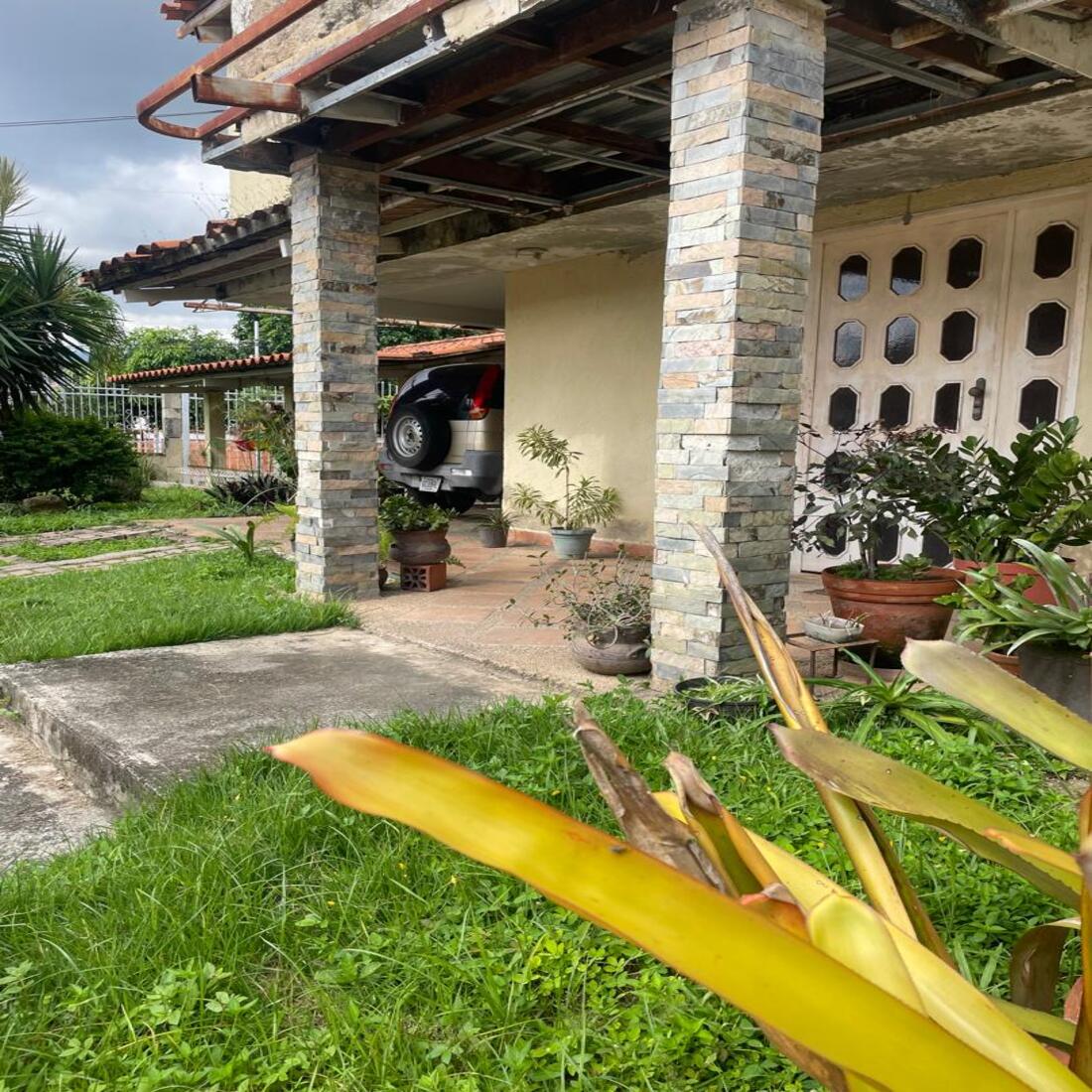 AI-2748-021 Vendo Confortable Casa con anexo en Terrazas de Paramacay, en Naguanagua, Edo. Carabobo. Venezuela.