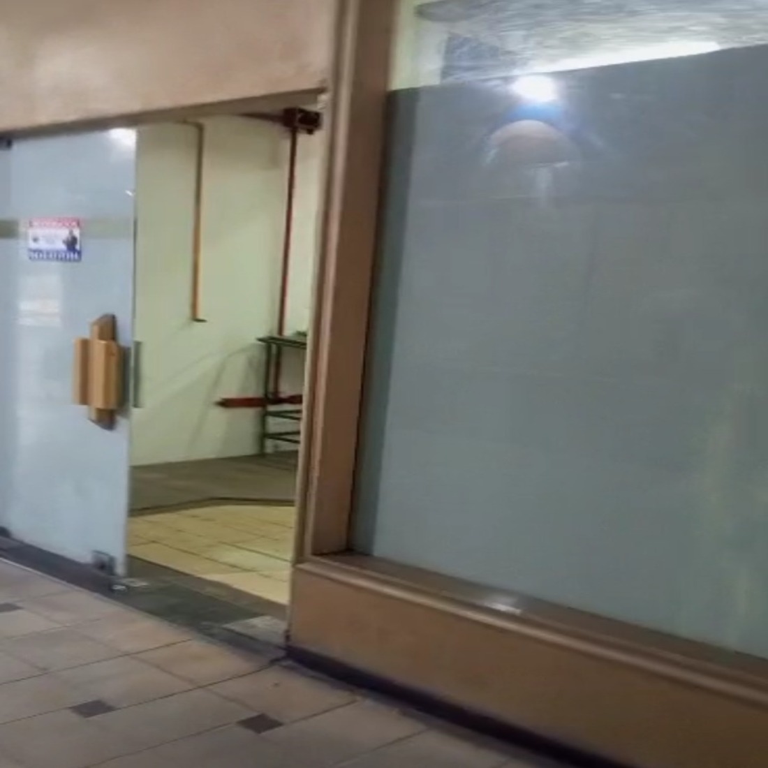 AI-3184-050 Se  Alquila Local Comercial ubicado en la Avenida Bolívar Norte, Torre Banaven, Valencia Estado Carabobo /Venezuela