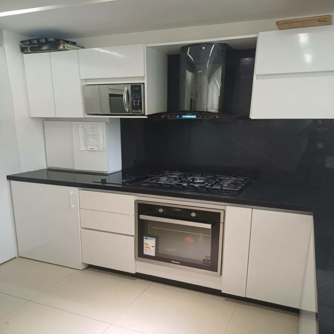 AI-3478-096 Vendo Apartamento Semi Equipado Ubicado en la Urbanización Paraparal, Los Guayos. Edo. Carabobo. Venezuela.
